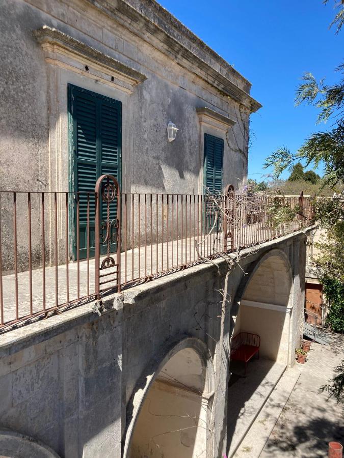Villa Polara Модика Екстериор снимка